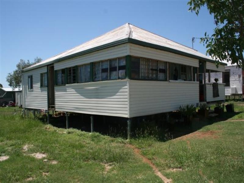 58 Feather Street, Roma QLD 4455