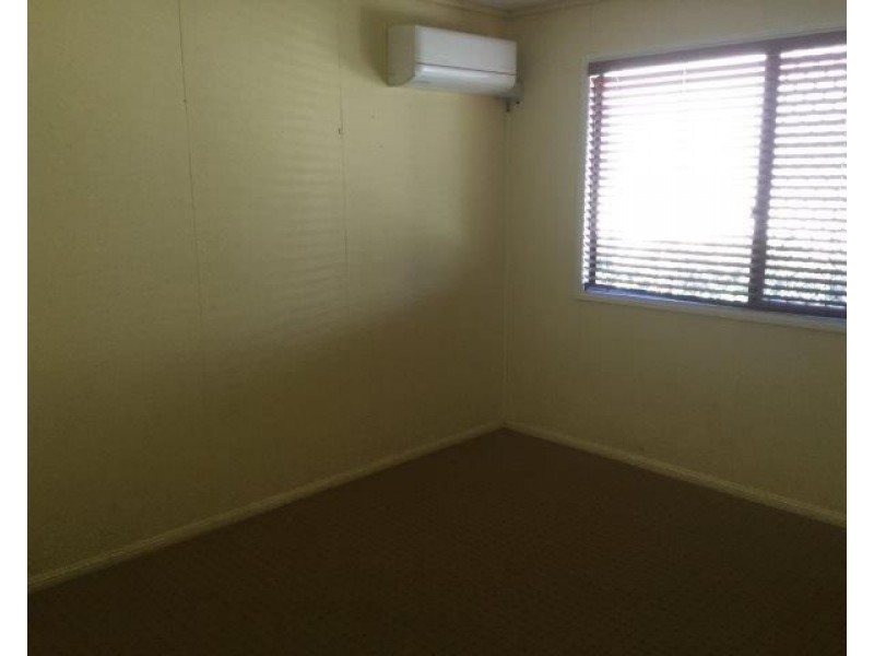 7 Powell Street, Roma QLD 4455