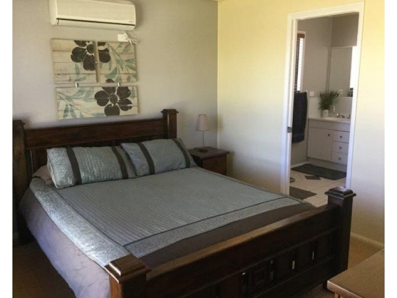 7 Powell Street, Roma QLD 4455