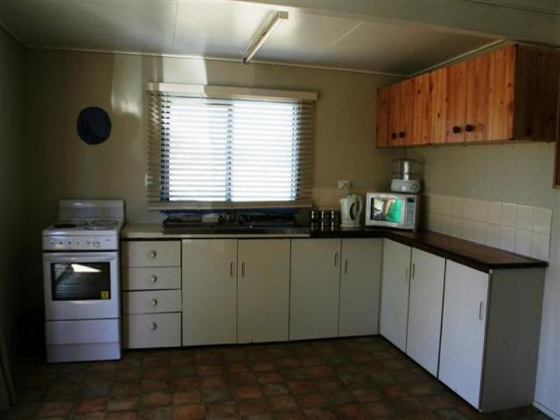 18 Bedwell Street, Yuleba QLD 4427