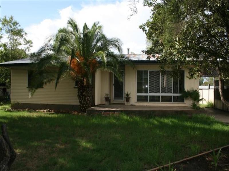 35 Taylor Street, Roma QLD 4455