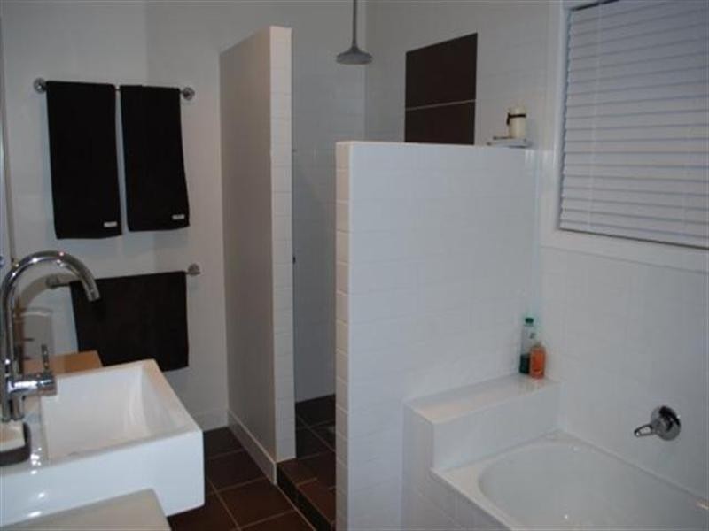 2 Lockyer Crescent, Roma QLD 4455