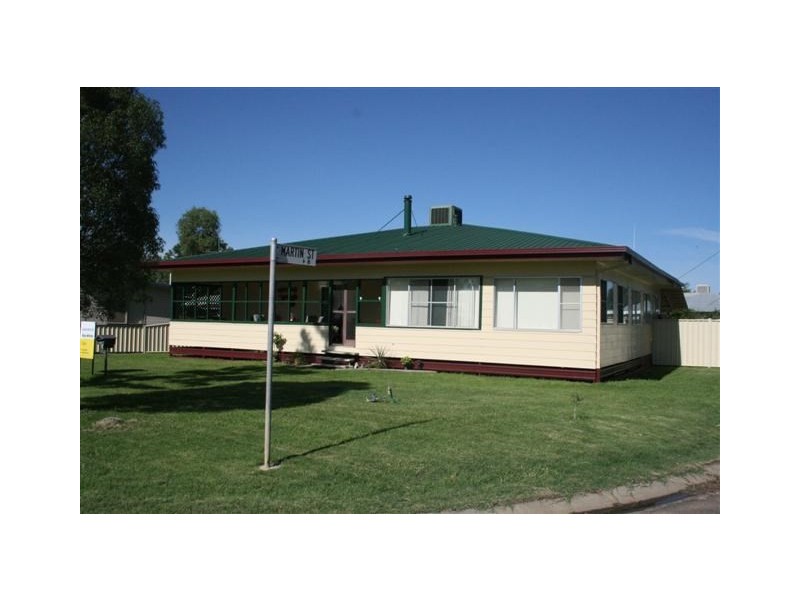110 Northern Road, Roma QLD 4455
