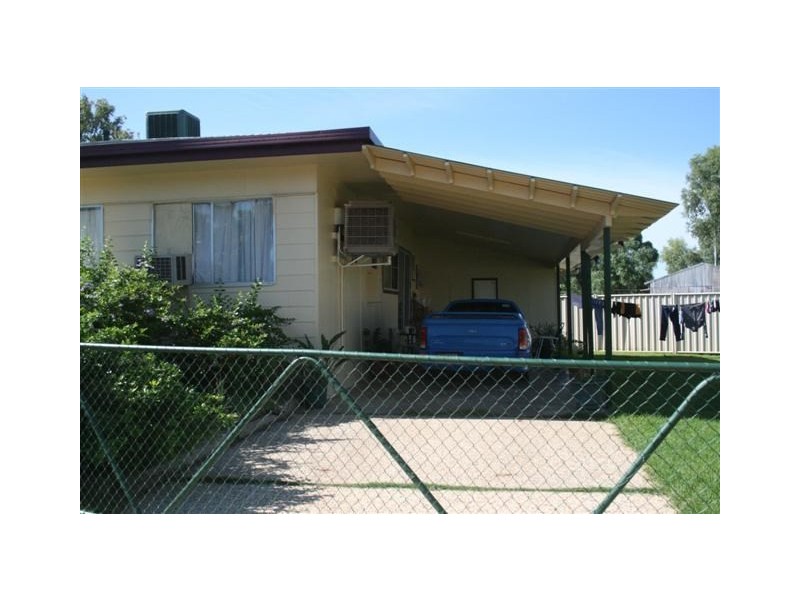 110 Northern Road, Roma QLD 4455