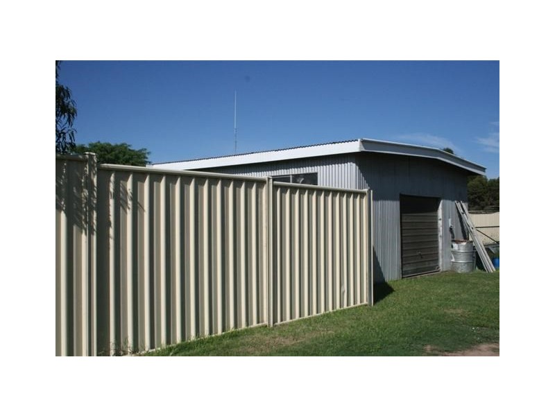 110 Northern Road, Roma QLD 4455