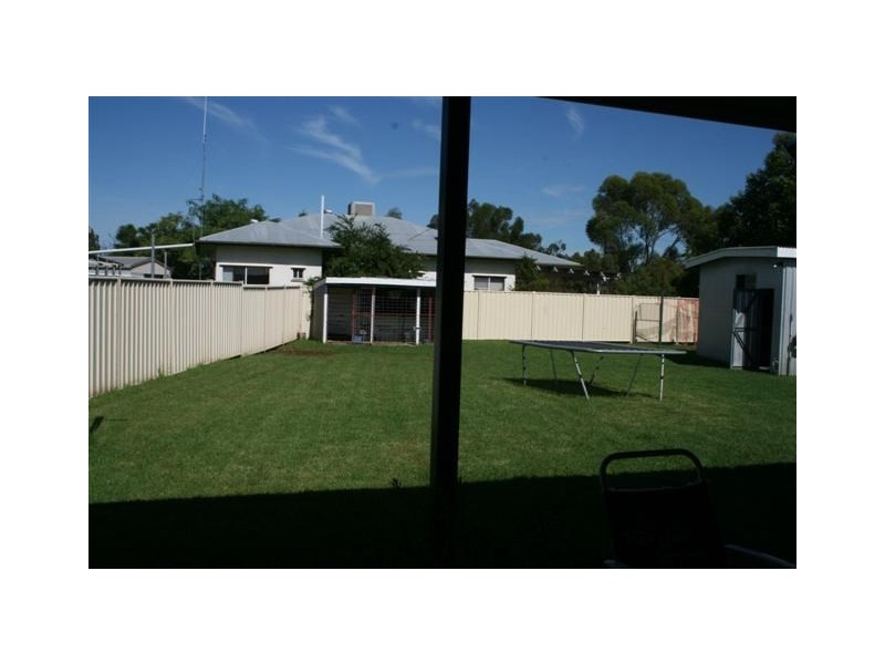 110 Northern Road, Roma QLD 4455