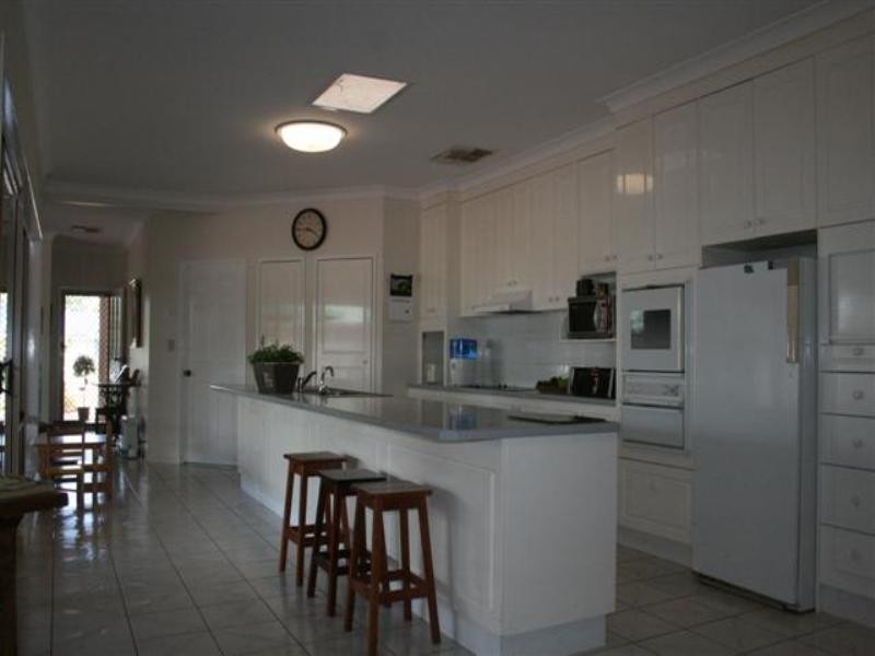 17 Madison Terrace, Roma QLD 4455