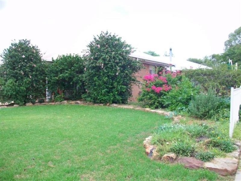 17 Madison Terrace, Roma QLD 4455