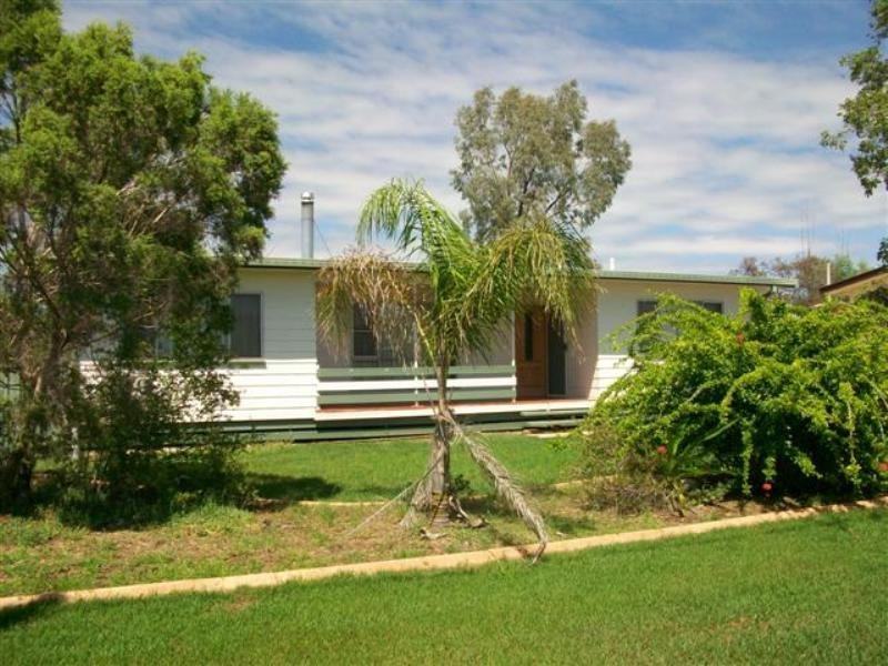 4 Hasted Street, Roma QLD 4455