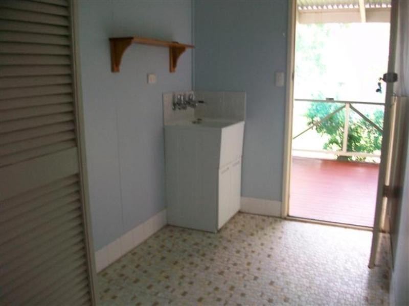 4 Hasted Street, Roma QLD 4455