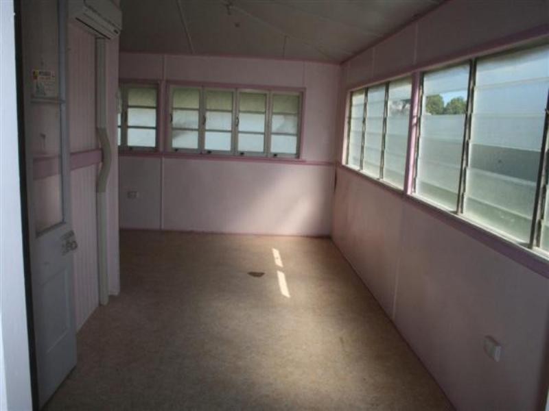 10 Lewis Street, Roma QLD 4455