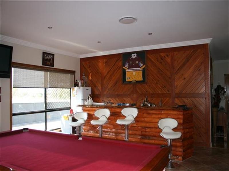 193 Charles, Roma QLD 4455