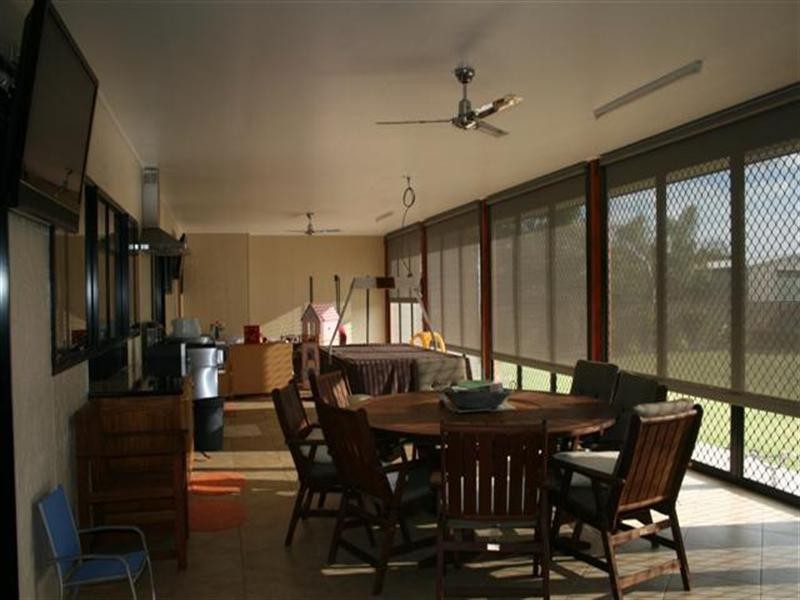 193 Charles, Roma QLD 4455