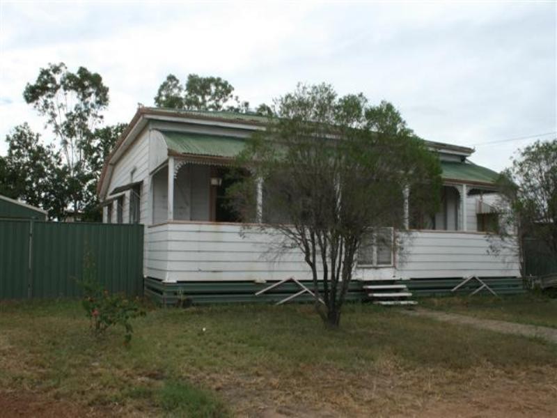 5 Hasted Street, Roma QLD 4455