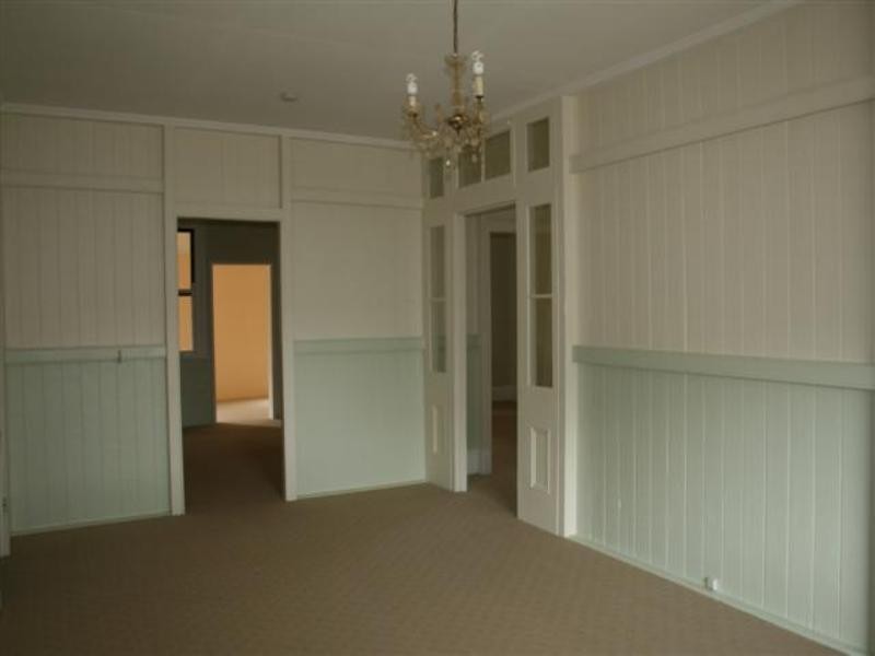 5 Hasted Street, Roma QLD 4455