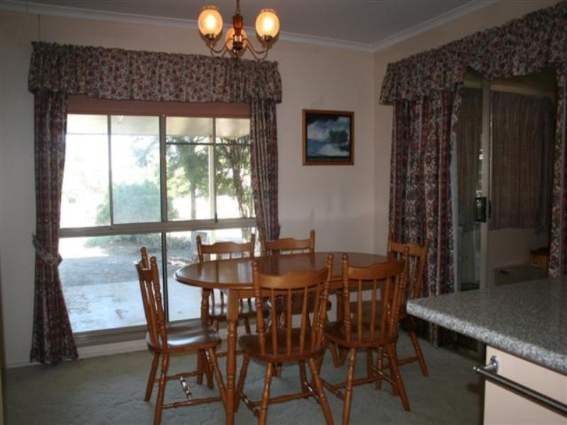 1 Bond Street, Roma QLD 4455