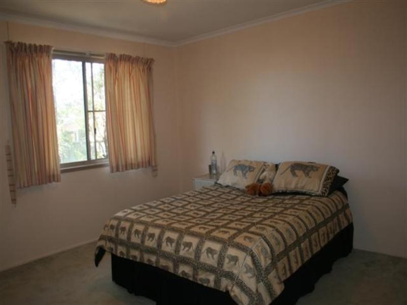 1 Bond Street, Roma QLD 4455