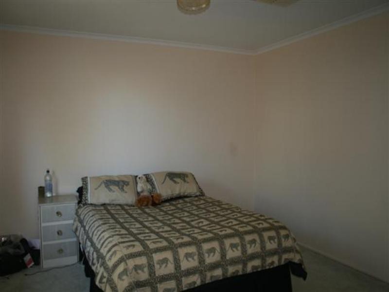 1 Bond Street, Roma QLD 4455