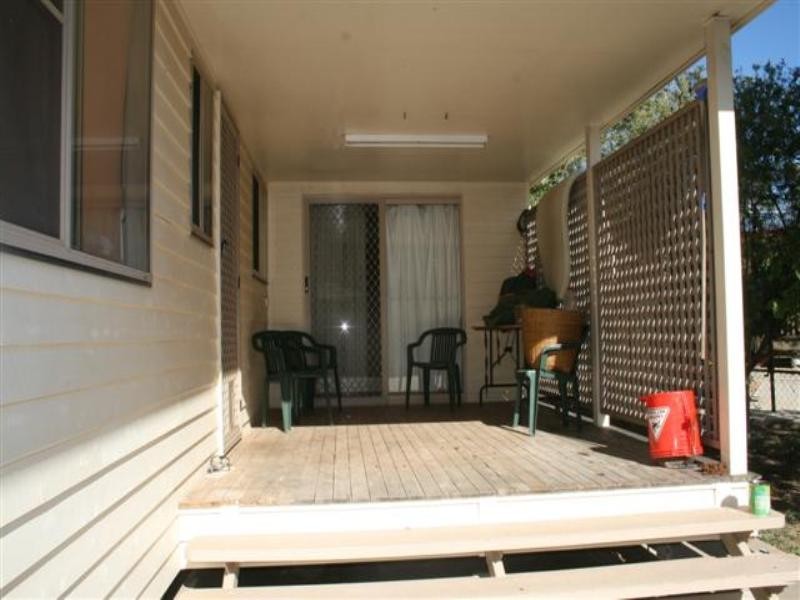 1 Bond Street, Roma QLD 4455