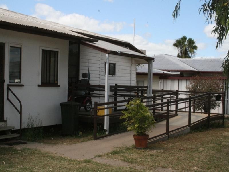 40 Bowen Street, Roma QLD 4455