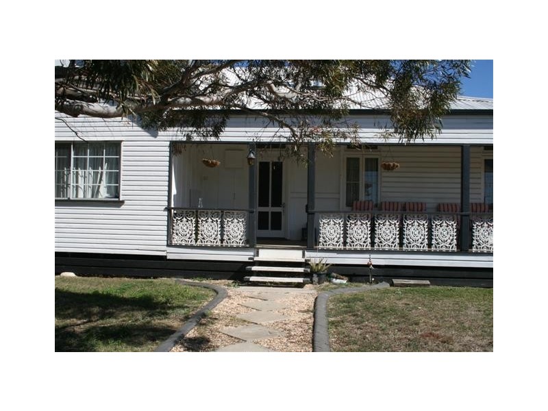 15 Quintin Street, Roma QLD 4455