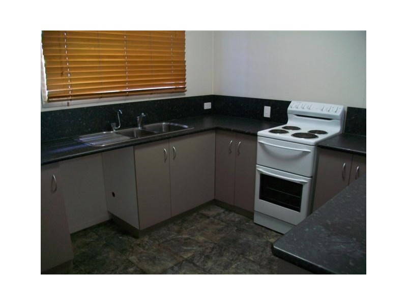 30 Luff Street, Roma QLD 4455