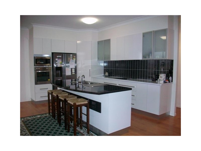 6 Lockyer Crescent, Roma QLD 4455