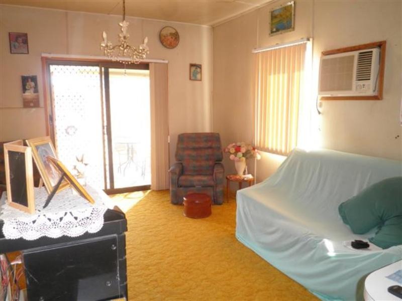 60 Raglan Street, Roma QLD 4455