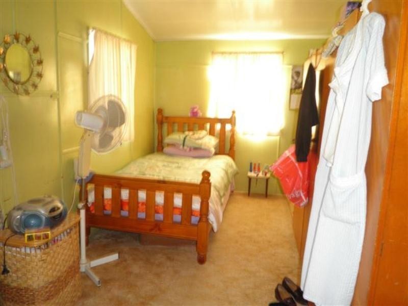 60 Raglan Street, Roma QLD 4455