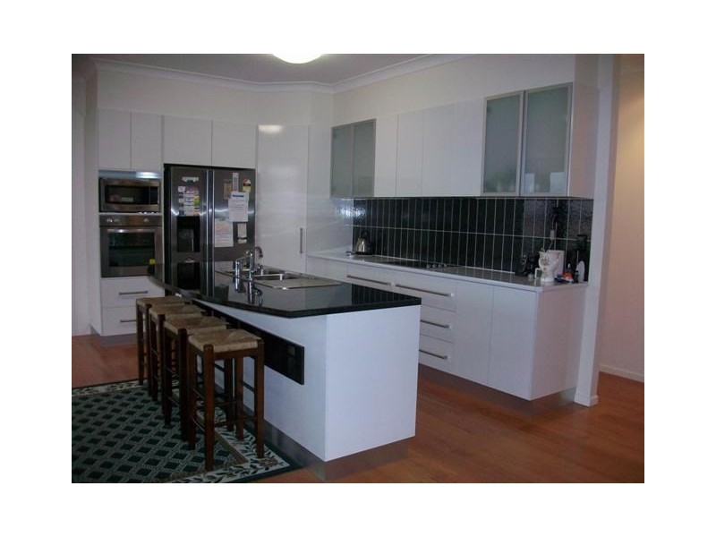 6 Lockyer Crescent, Roma QLD 4455