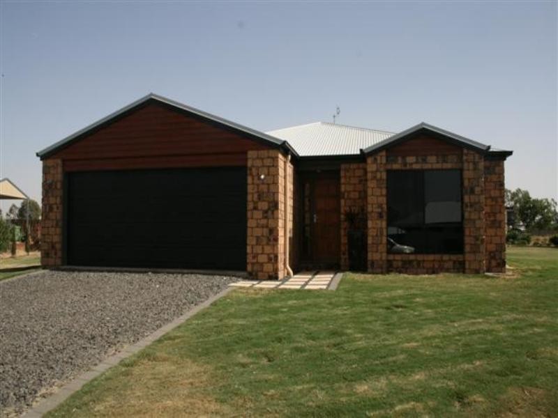3 Norman Court, Roma QLD 4455