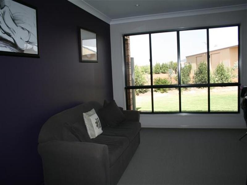 3 Norman Court, Roma QLD 4455