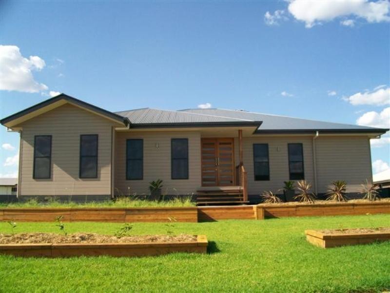 9 Beetson Drive, Roma QLD 4455