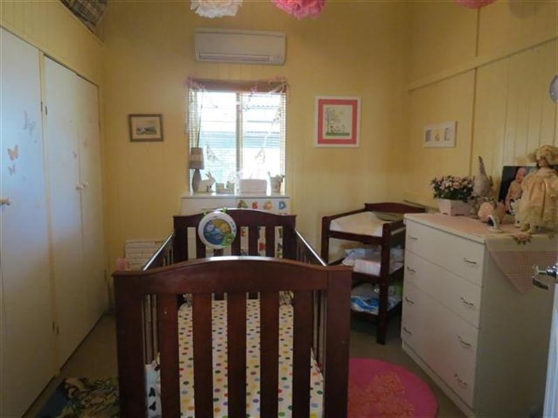 33 Bowen Street, Roma QLD 4455