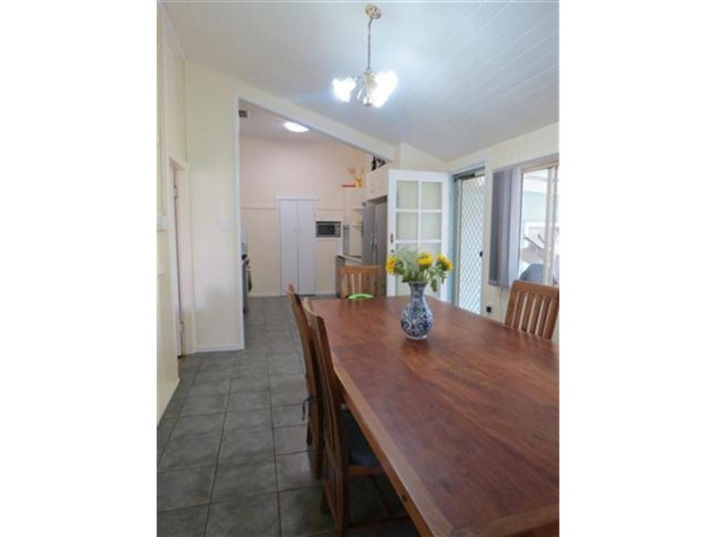 33 Bowen Street, Roma QLD 4455