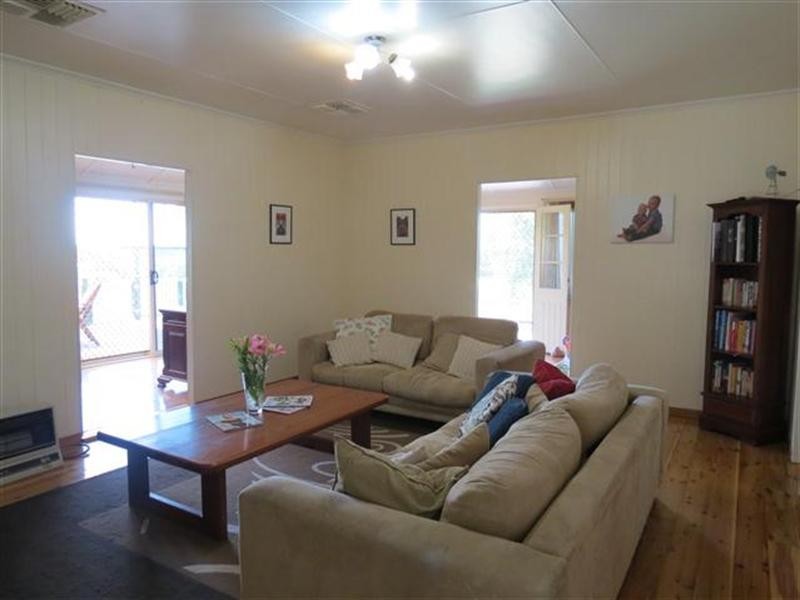 33 Bowen Street, Roma QLD 4455