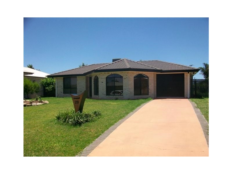 29 Karalee Court, Roma QLD 4455
