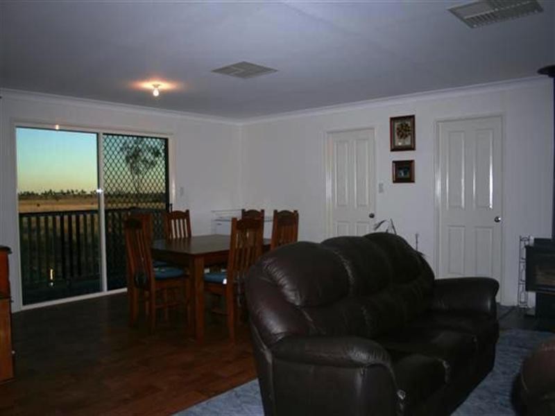 7 Dargal Road, Roma QLD 4455