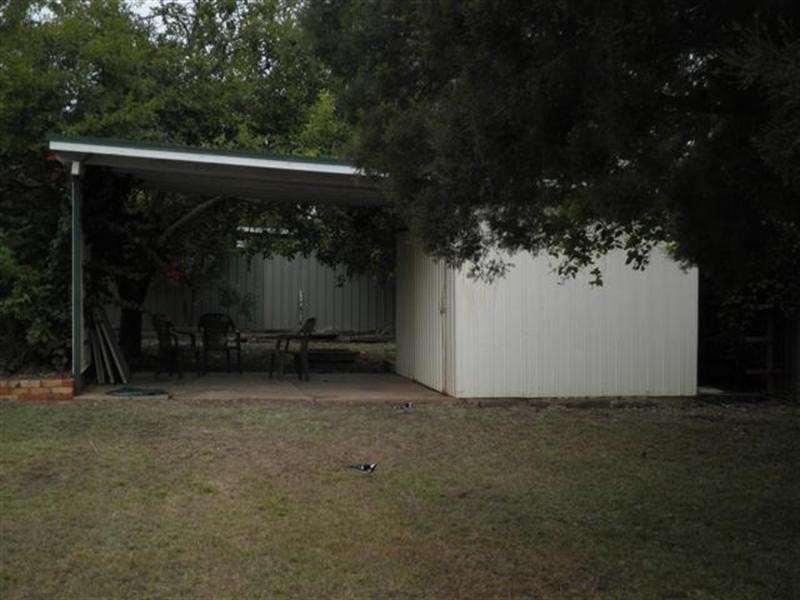 4 Wyndham Street, Roma QLD 4455