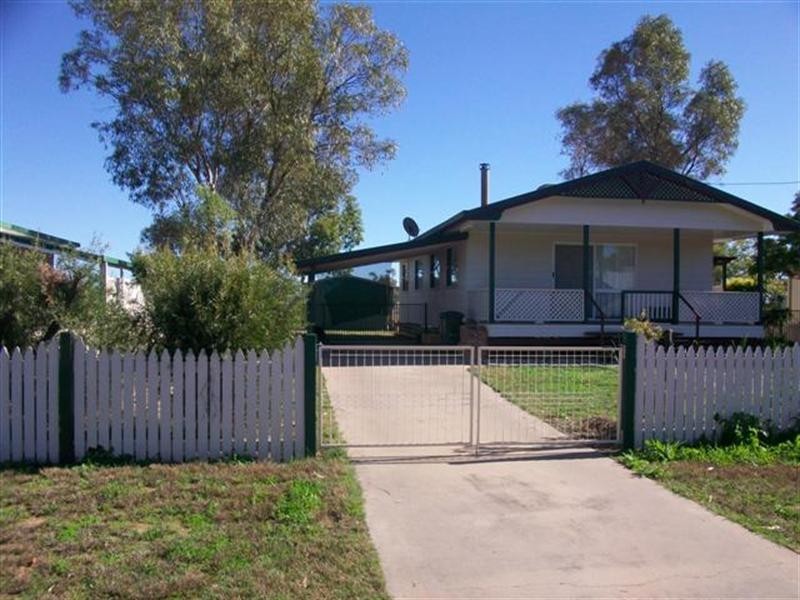 13 Powell Street, Roma QLD 4455