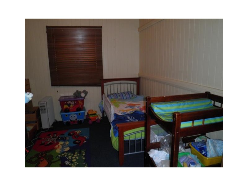 12 Twine Street, Roma QLD 4455
