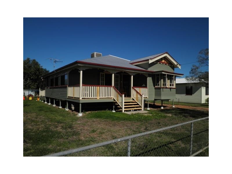 12 Twine Street, Roma QLD 4455