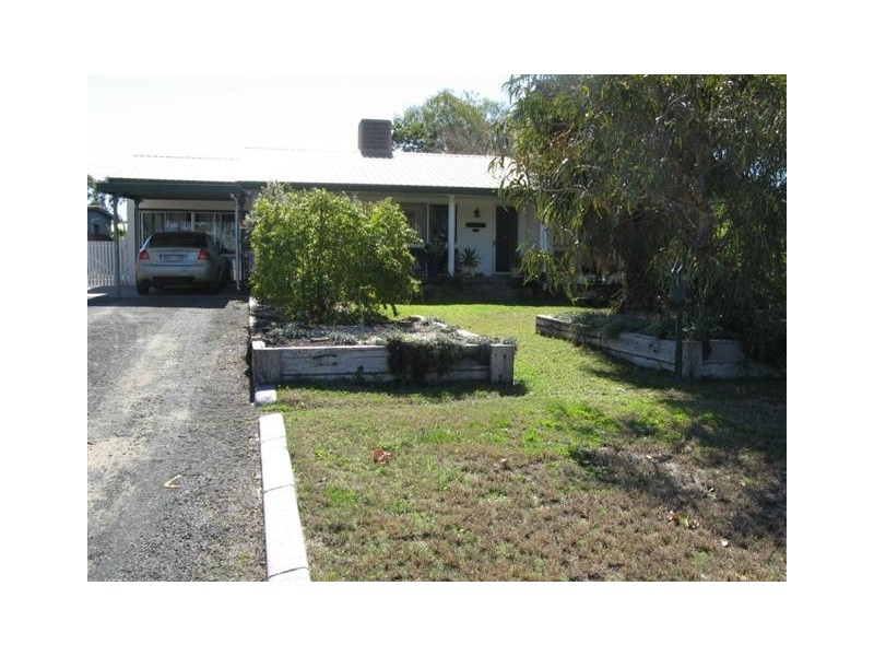 81 Miscamble Street, Roma QLD 4455