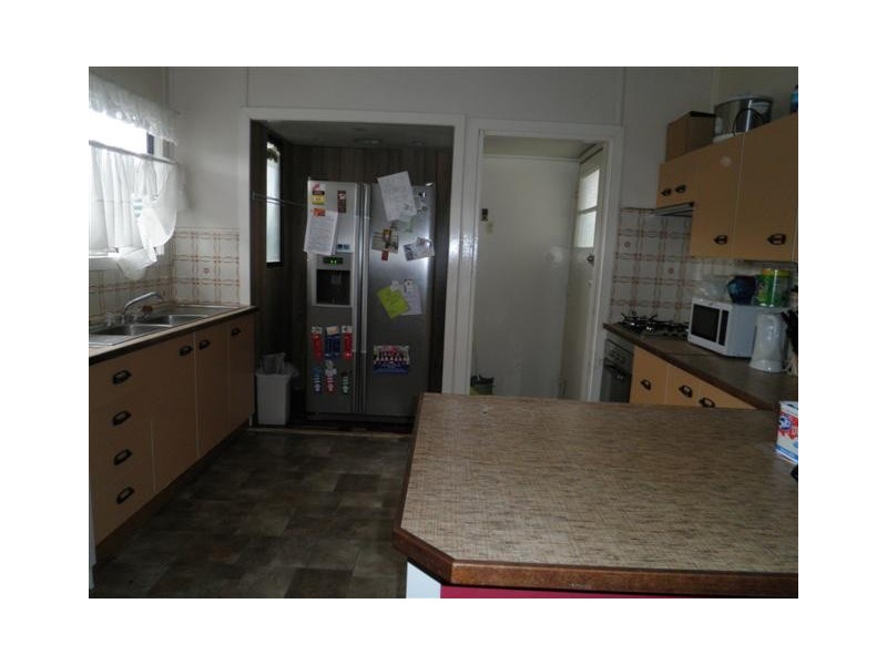 14 McEwan Street, Roma QLD 4455