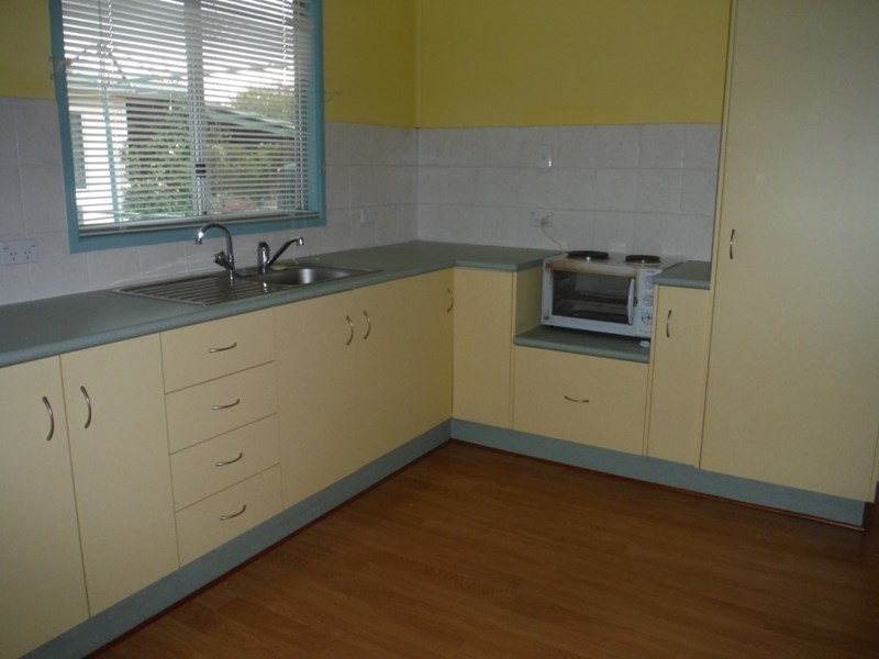 102 Currey Street, Roma QLD 4455