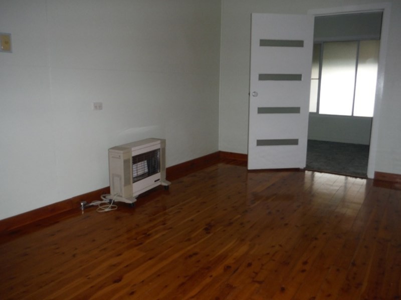 102 Currey Street, Roma QLD 4455