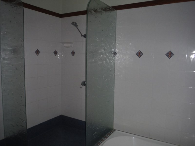 102 Currey Street, Roma QLD 4455