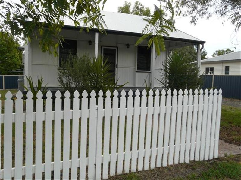 19 Major Street, Roma QLD 4455