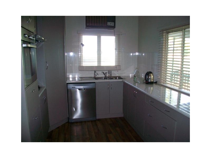 3 Whel, Roma QLD 4455