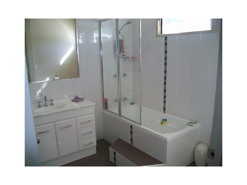 3 Whel, Roma QLD 4455